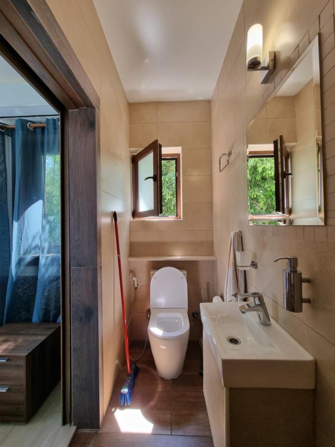 Mosaic Villa By The Sea โปรทาราส ภายนอก รูปภาพ