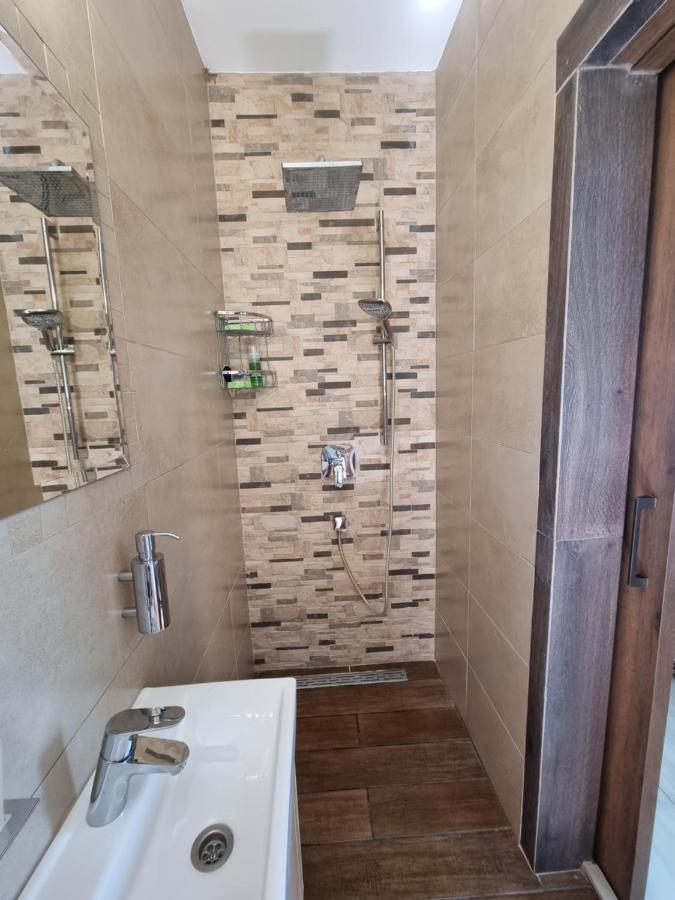 Mosaic Villa By The Sea โปรทาราส ภายนอก รูปภาพ