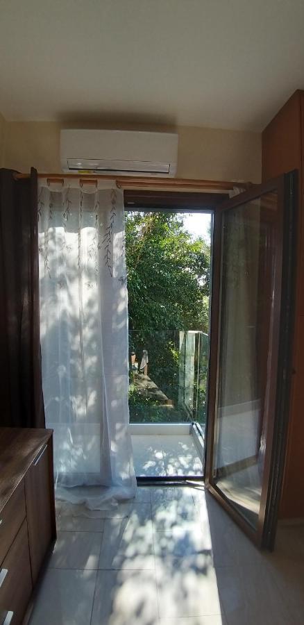 Mosaic Villa By The Sea โปรทาราส ภายนอก รูปภาพ